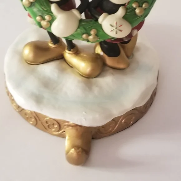 Disney Store Mickey and Minnie Wreath Stocking Holder and Stocking - Picture 12 of 14